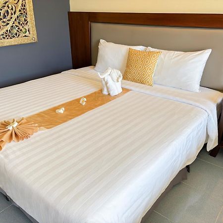 Blue Beach Grand Resort And Spa In Chalong Phuket By Dayuu Ban Saiyuan Exteriér fotografie
