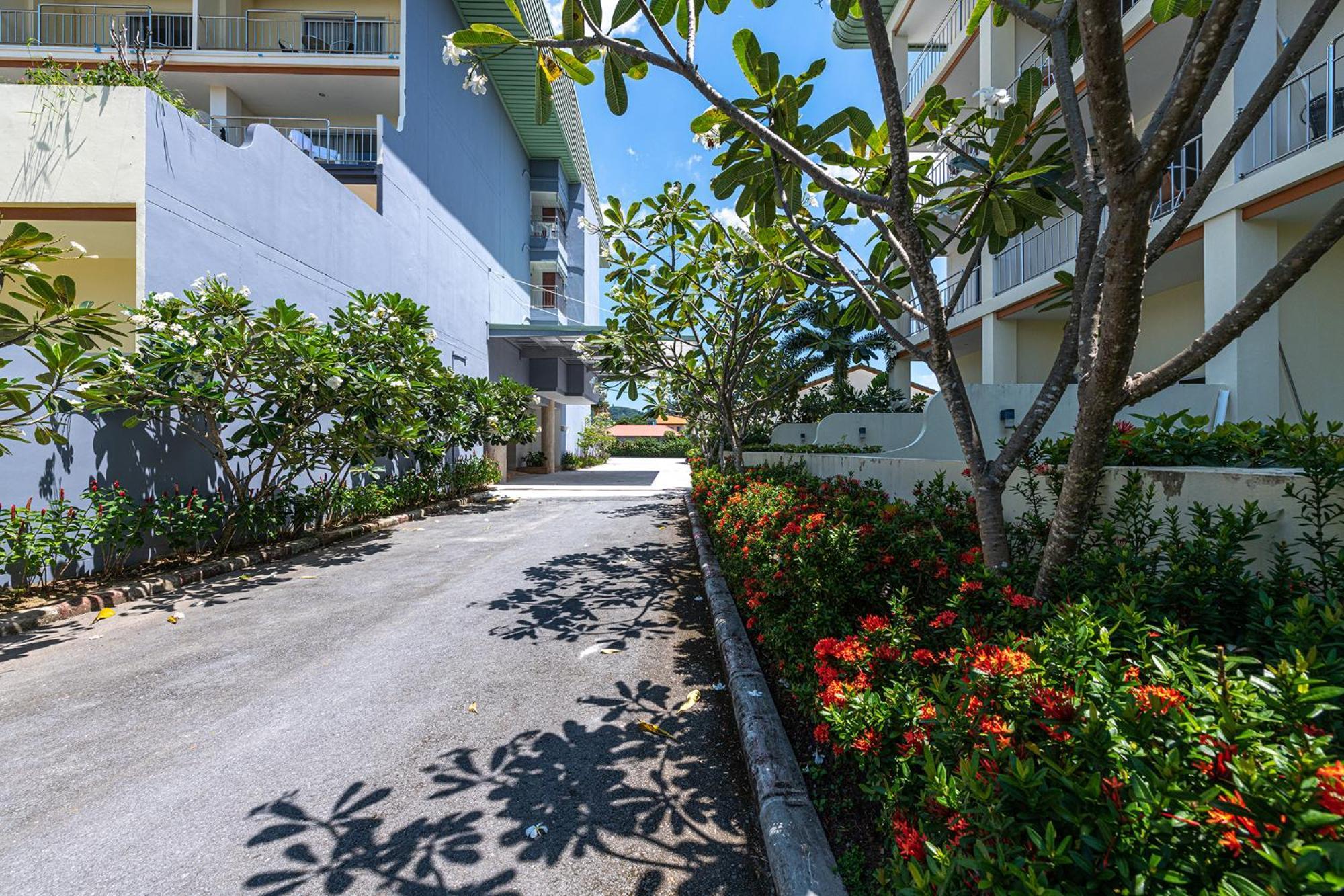 Blue Beach Grand Resort And Spa In Chalong Phuket By Dayuu Ban Saiyuan Exteriér fotografie