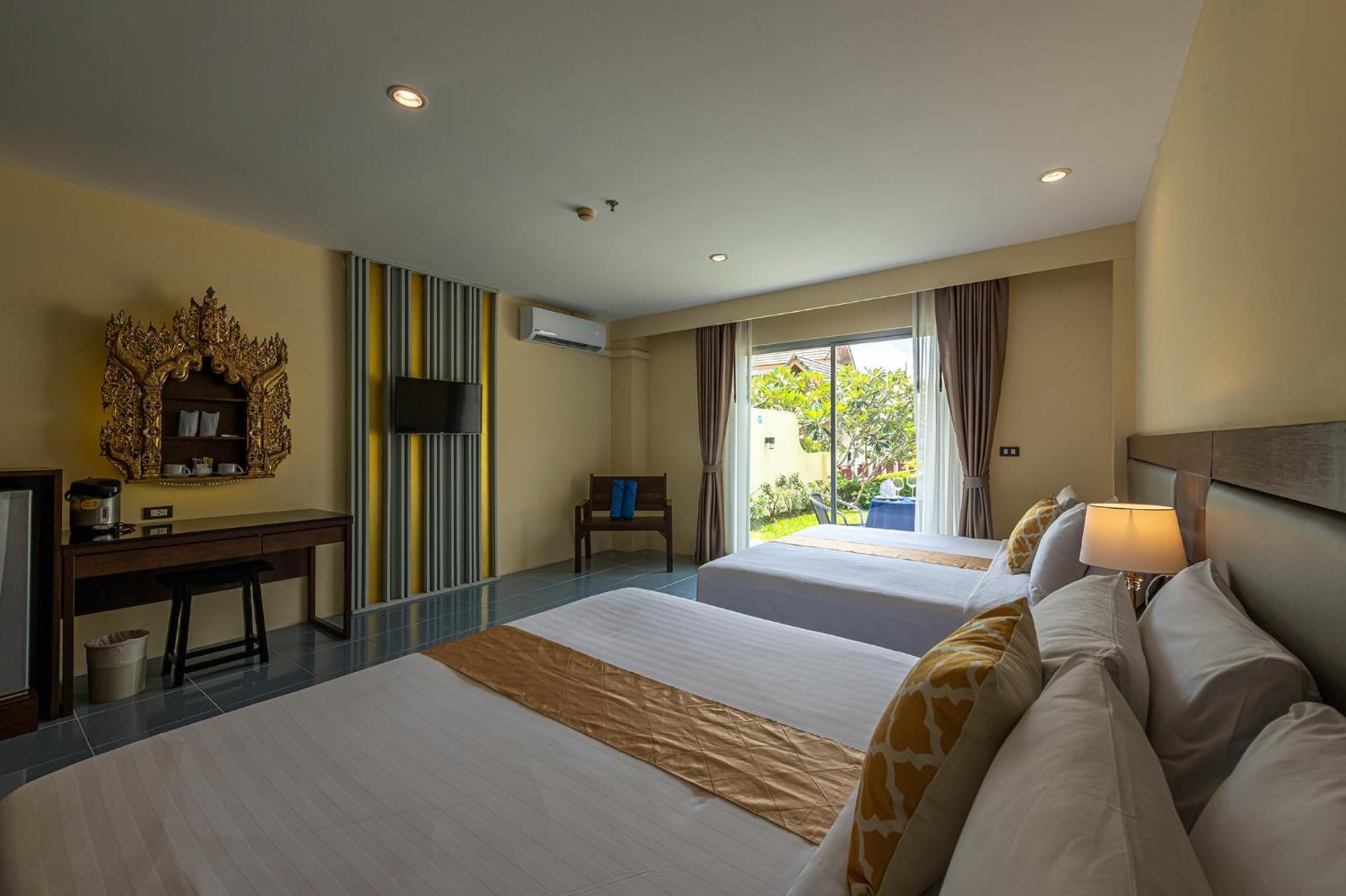 Blue Beach Grand Resort And Spa In Chalong Phuket By Dayuu Ban Saiyuan Exteriér fotografie