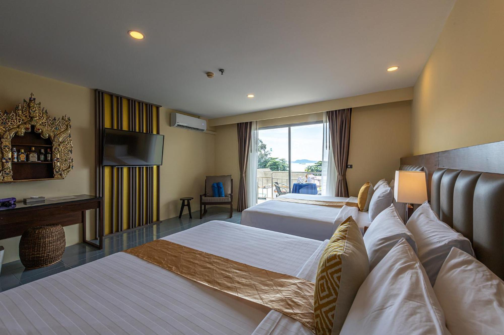 Blue Beach Grand Resort And Spa In Chalong Phuket By Dayuu Ban Saiyuan Exteriér fotografie