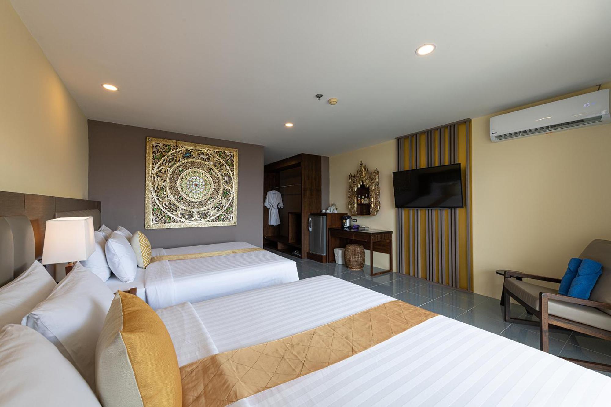Blue Beach Grand Resort And Spa In Chalong Phuket By Dayuu Ban Saiyuan Exteriér fotografie