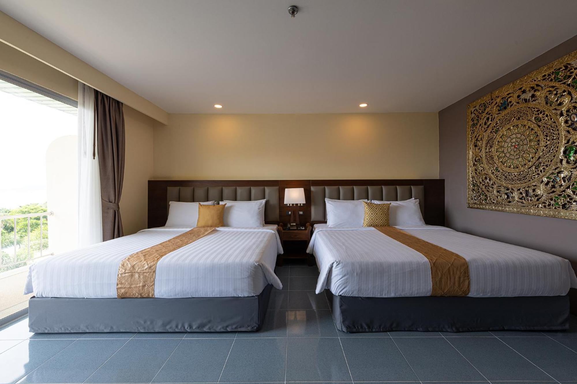 Blue Beach Grand Resort And Spa In Chalong Phuket By Dayuu Ban Saiyuan Exteriér fotografie