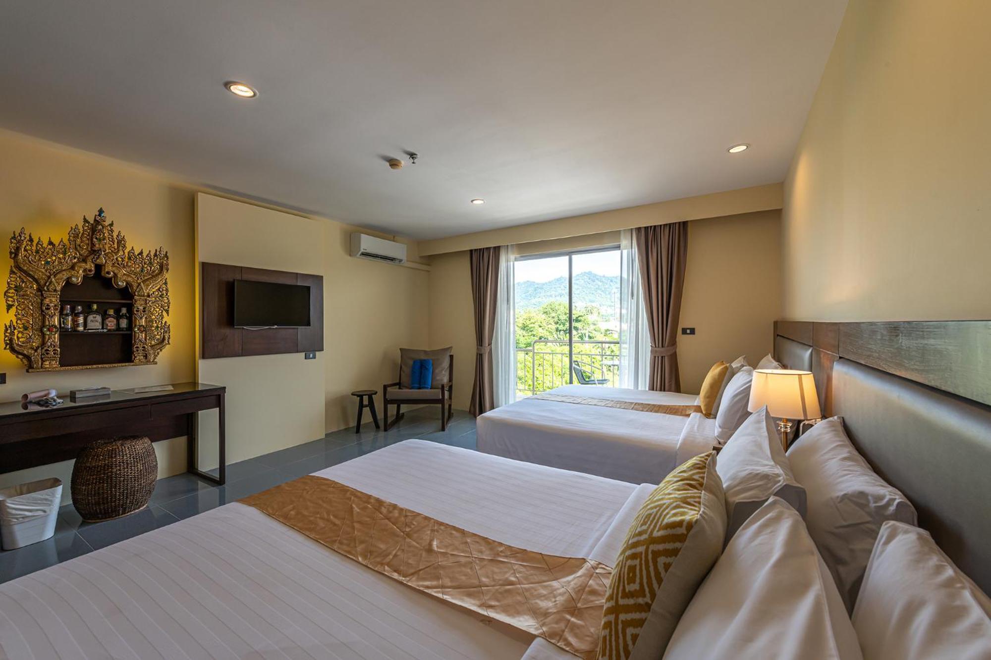 Blue Beach Grand Resort And Spa In Chalong Phuket By Dayuu Ban Saiyuan Exteriér fotografie