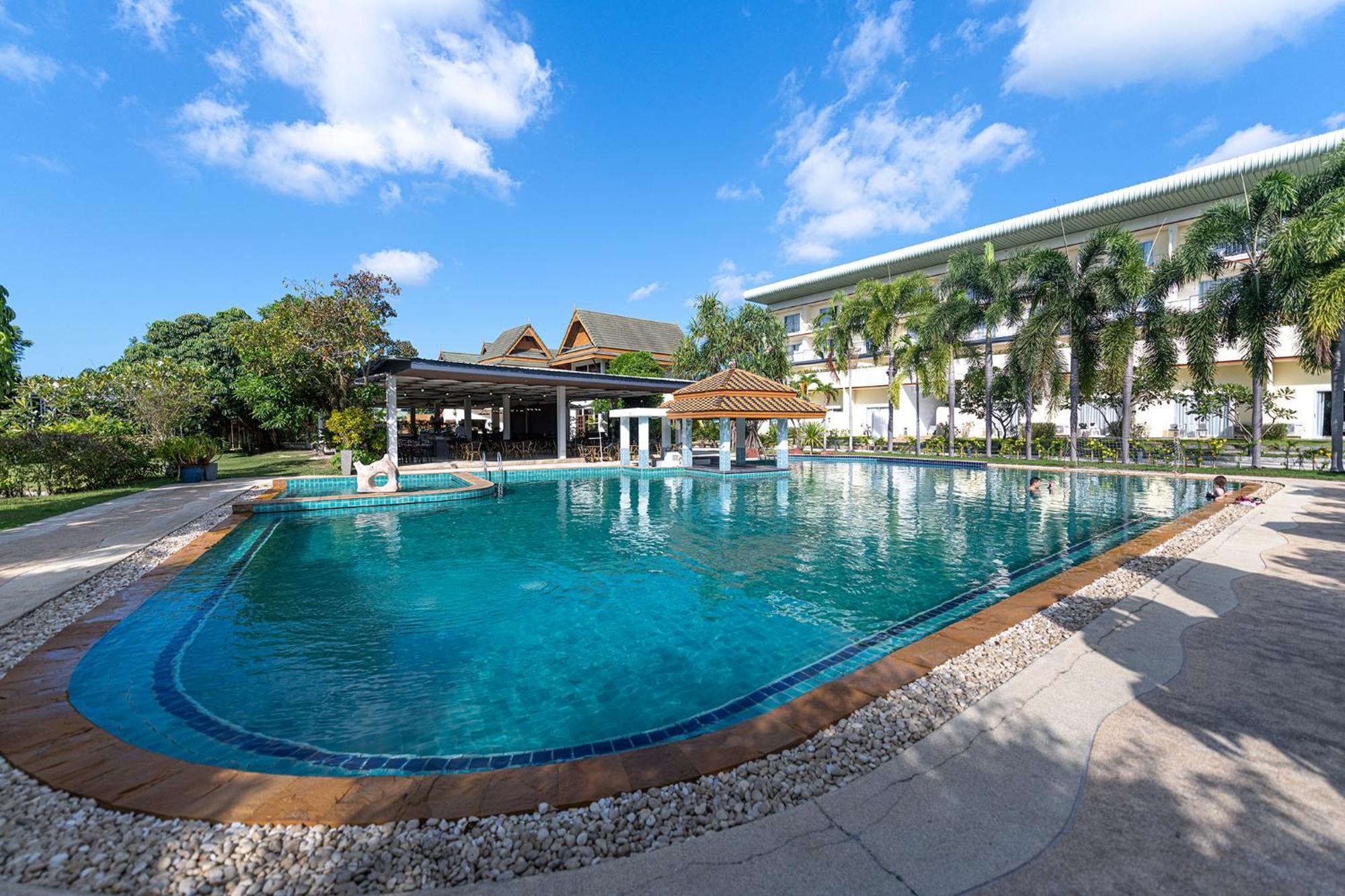 Blue Beach Grand Resort And Spa In Chalong Phuket By Dayuu Ban Saiyuan Exteriér fotografie