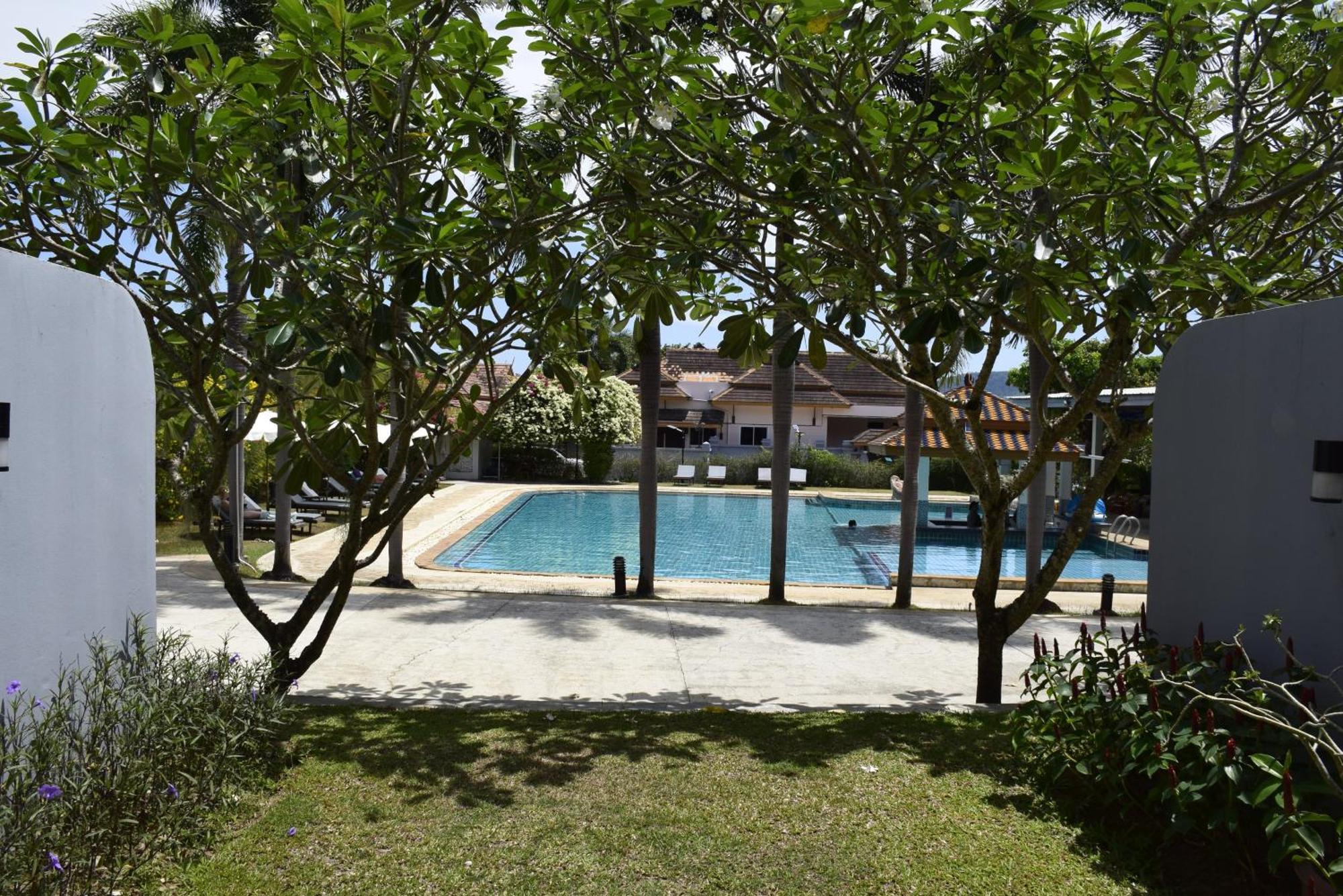 Blue Beach Grand Resort And Spa In Chalong Phuket By Dayuu Ban Saiyuan Exteriér fotografie