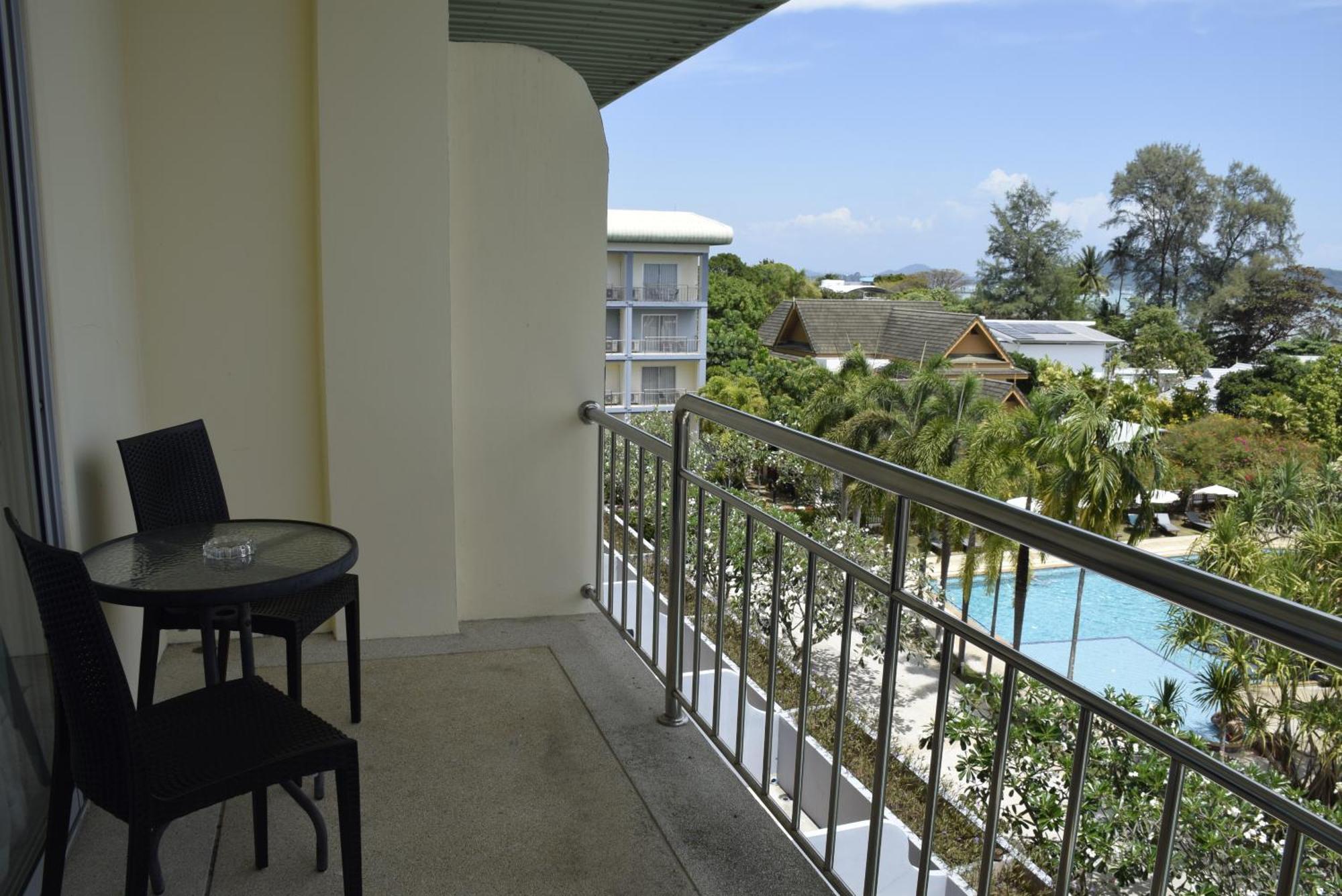Blue Beach Grand Resort And Spa In Chalong Phuket By Dayuu Ban Saiyuan Exteriér fotografie