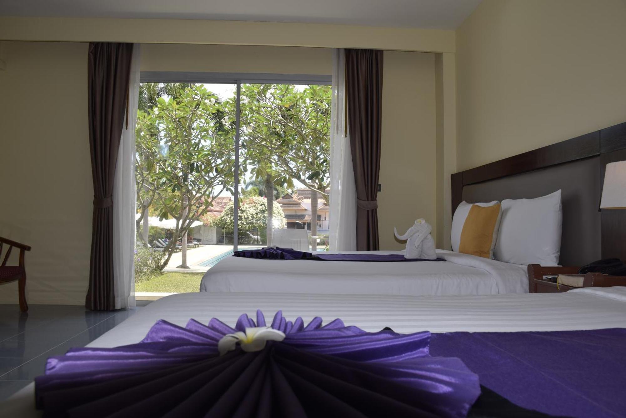 Blue Beach Grand Resort And Spa In Chalong Phuket By Dayuu Ban Saiyuan Exteriér fotografie