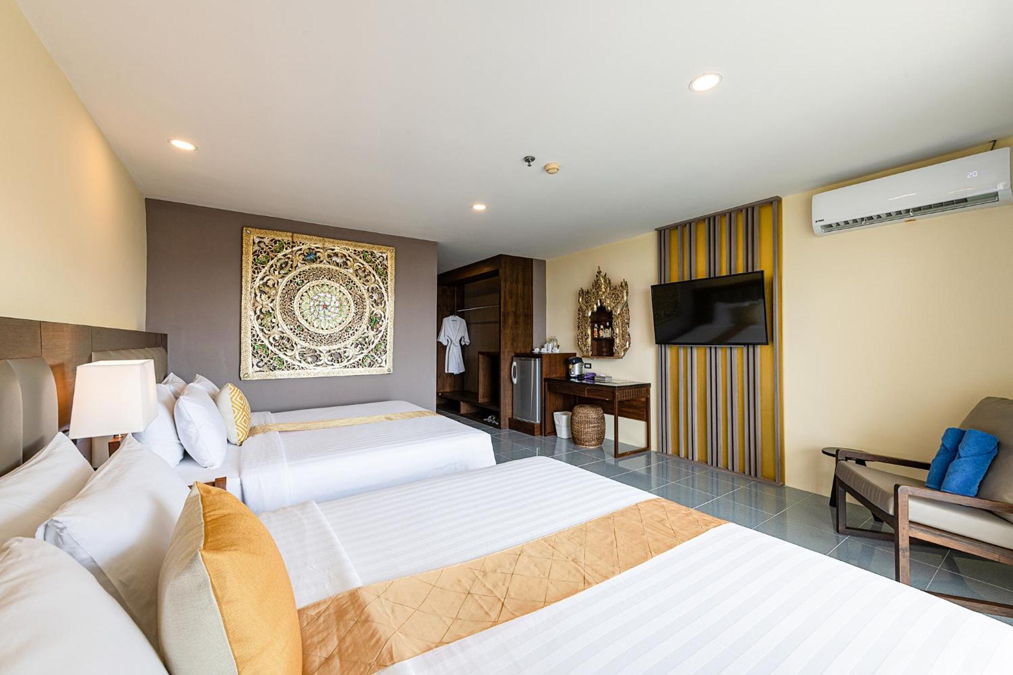 Blue Beach Grand Resort And Spa In Chalong Phuket By Dayuu Ban Saiyuan Exteriér fotografie